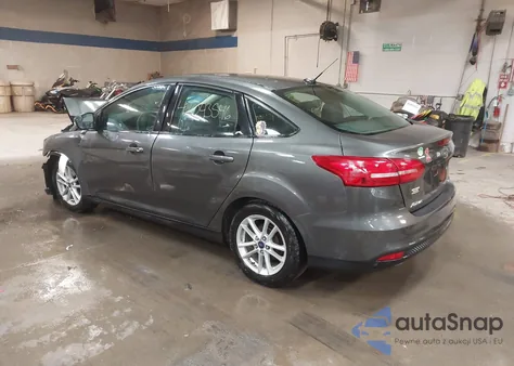 2016 Ford Focus Se z USA, uszkodzony, nr VIN 1FADP3F21GL247906